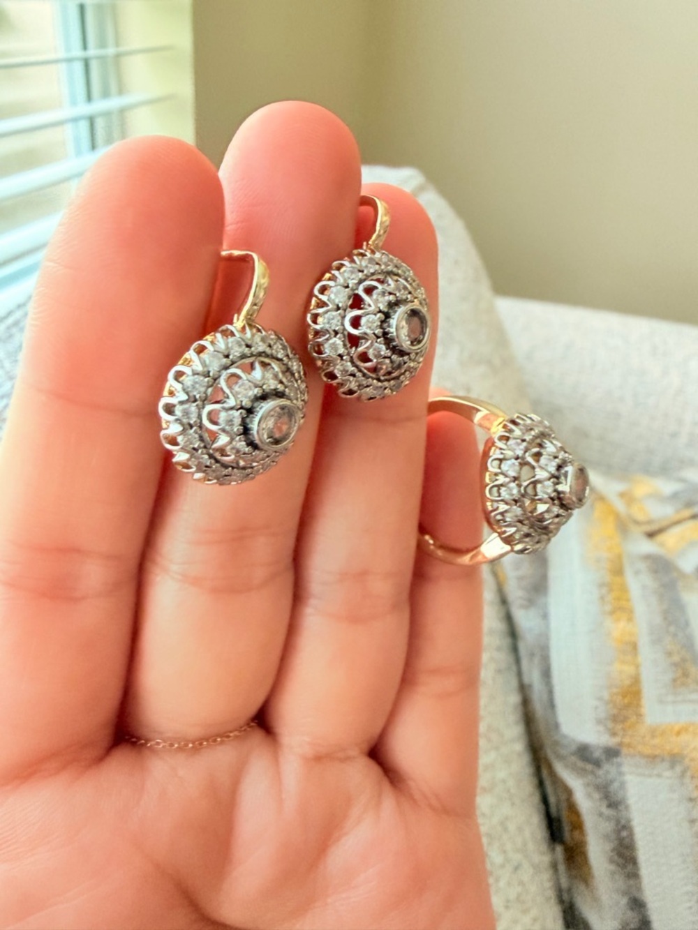 Beautiful Jewelry Earrings and Rings 

Bridal Set - Picture 7 of 7